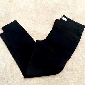Stretchy skinny black jeans